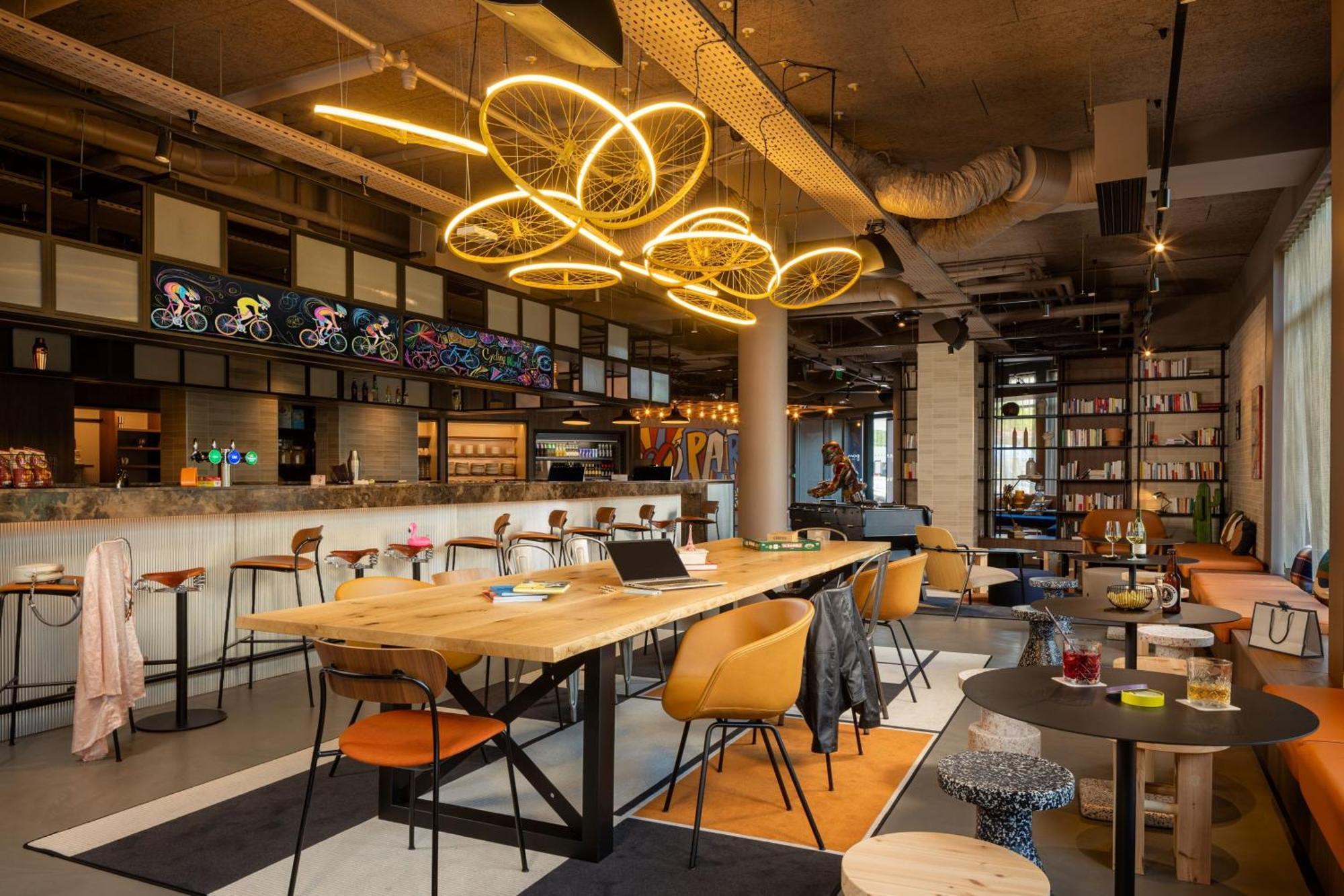 Moxy Paris Clamart Exterior foto
